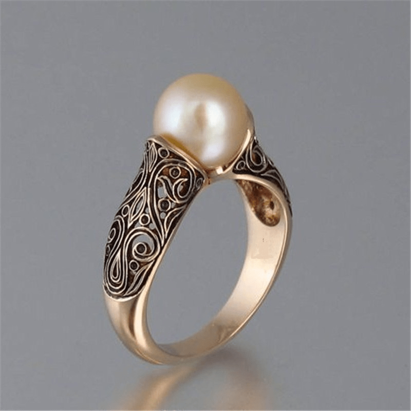 Vintage Beverly Parel Ring