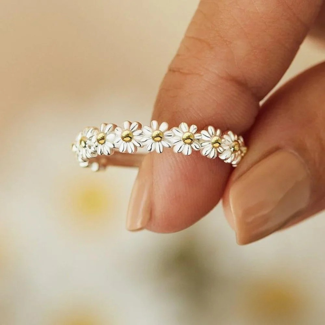 Adjustable Silver Margriet Ring Hand-Enameled