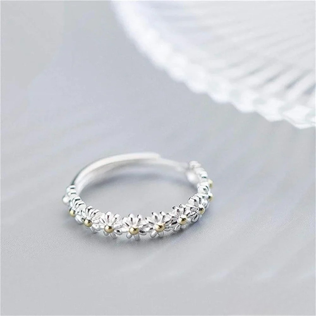 Adjustable Silver Margriet Ring Hand-Enameled
